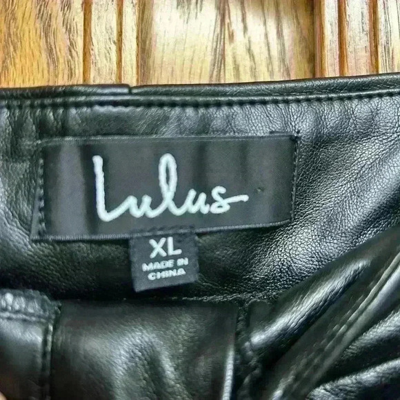 Lulus‎ size XL black pleather shorts - Picture 4 of 5